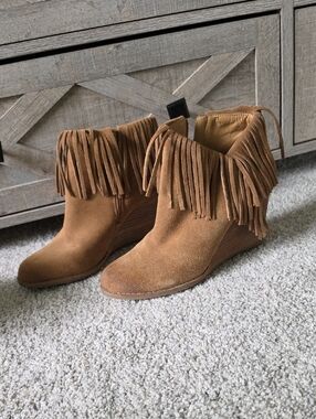 Lucky Brand Tan Suede Fringe Wedge Ankle Boots